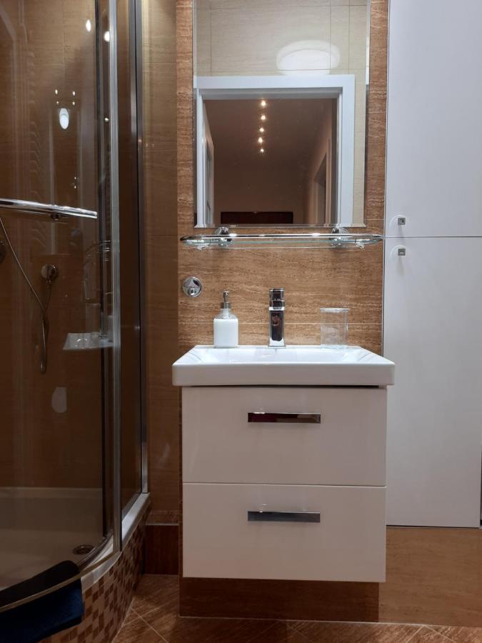 Apartament W Centrum Wroclawia Lägenhet Exteriör bild